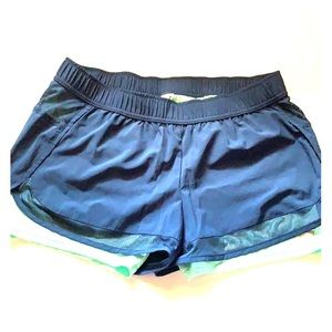 Avia SZ Large blue shorts